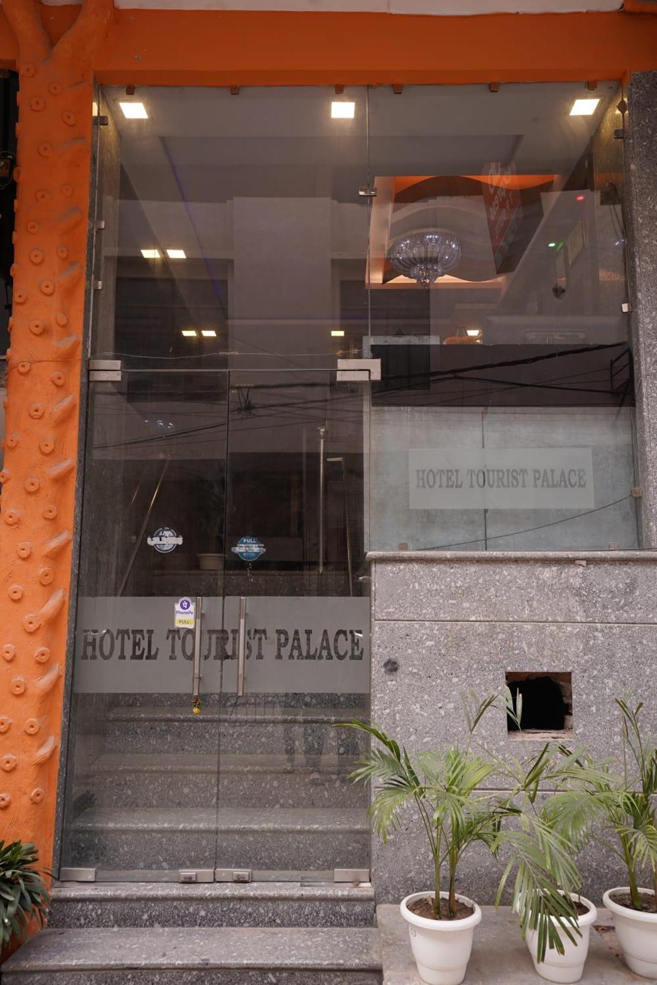 Hotel Tourist Palace Nova Deli Exterior foto